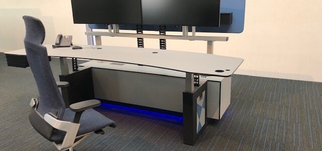 kmar-desk-1615135655