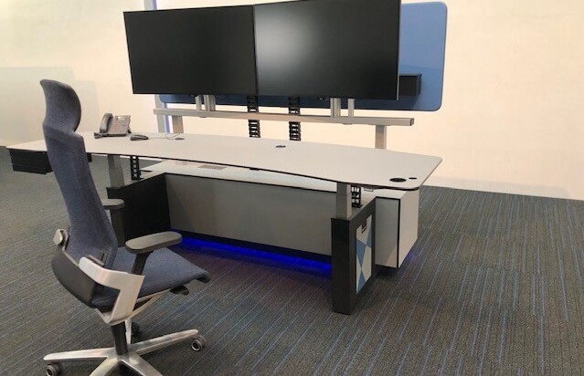 kmar-desk-1615135655